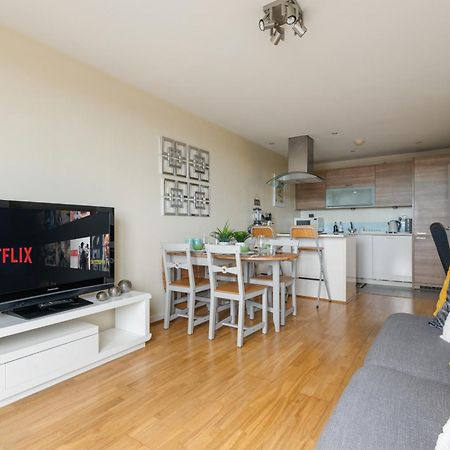 Stratford Skyview Apartment Лондон Экстерьер фото