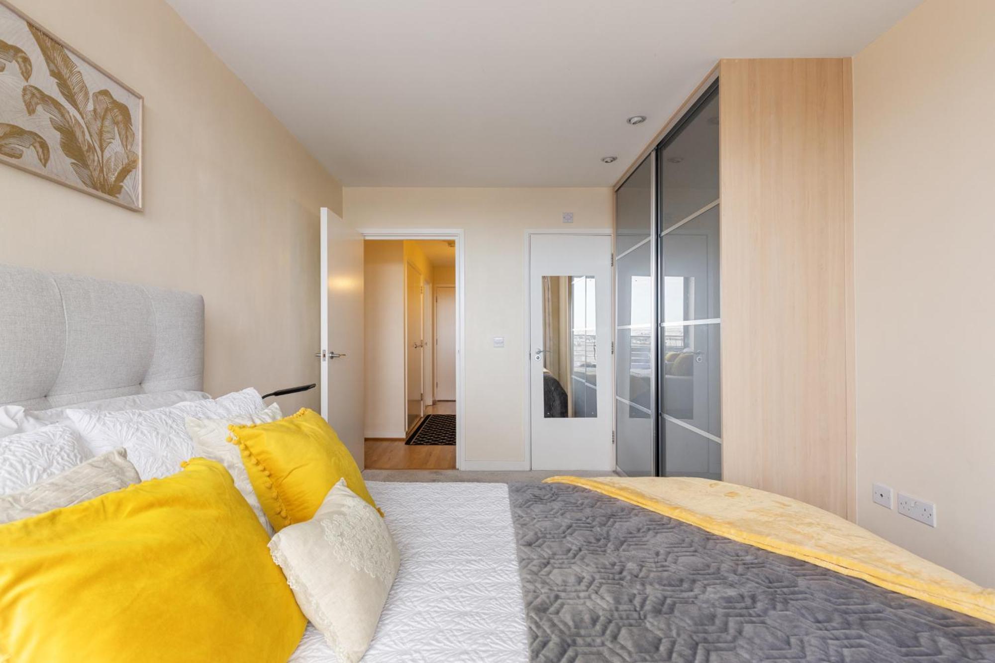 Stratford Skyview Apartment Лондон Экстерьер фото